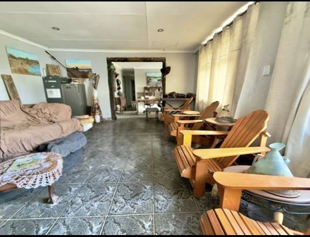 3 BEDROOM HOUSE FOR SALE IN MINNEBRON